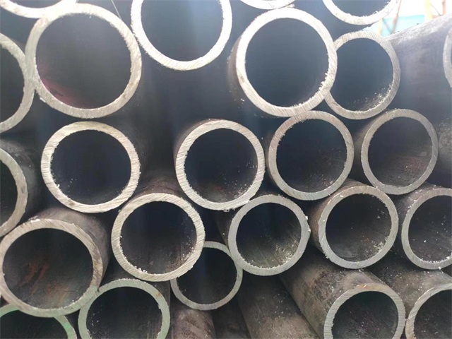 聊城10#结构用无缝钢管